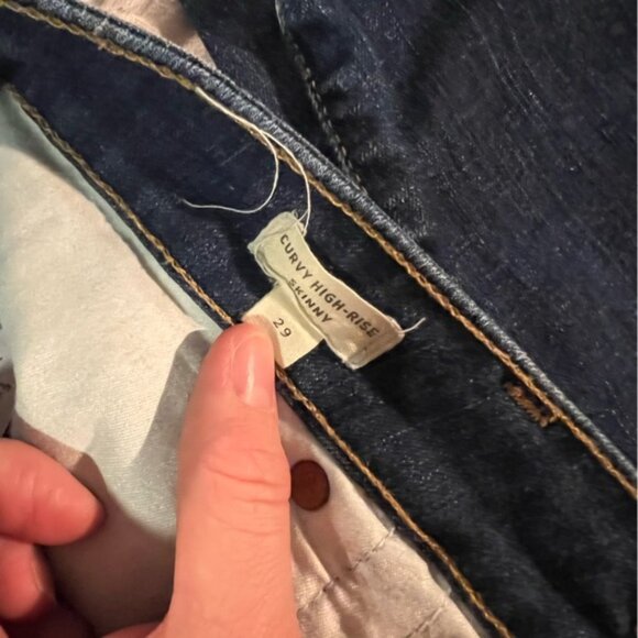 Madewell Curvy High Rise Skinny Jean. Size 29. Dark wash. - Picture 2 of 3